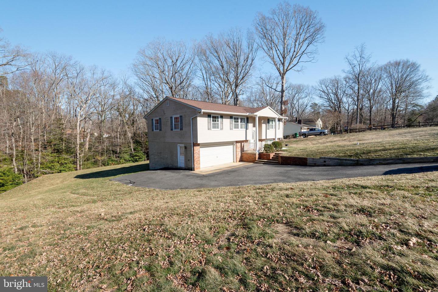 22362 Armstrong Dr Property Photo 9