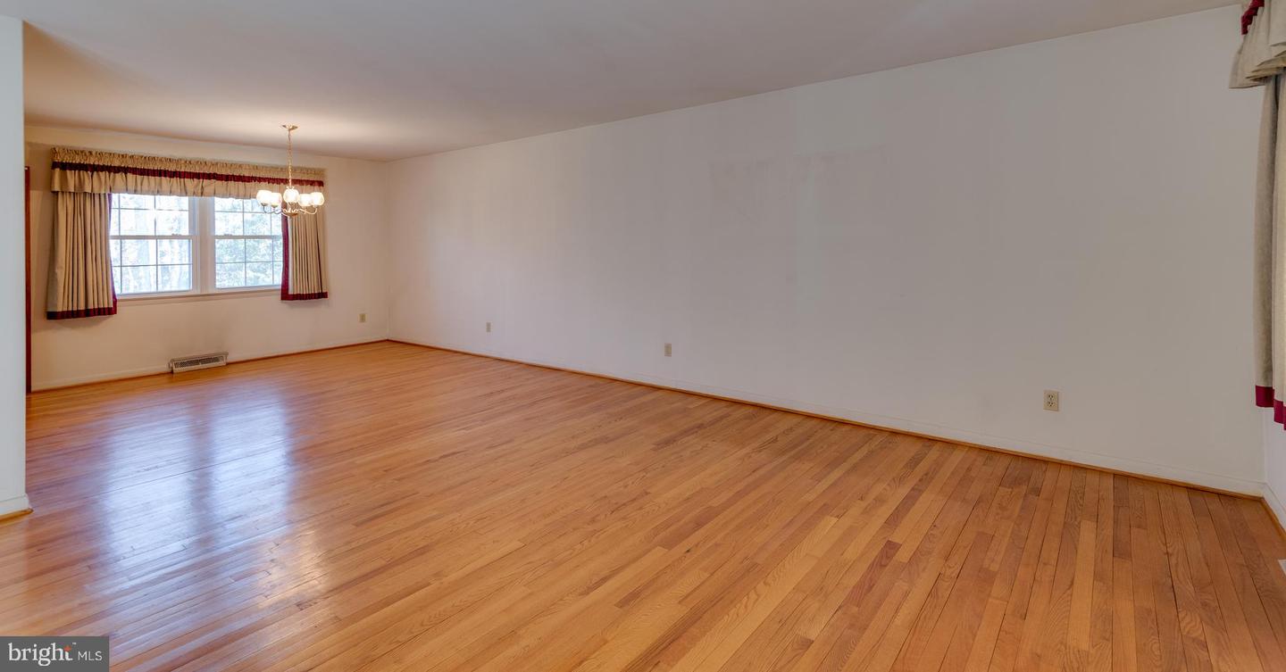 22362 Armstrong Dr Property Photo 11