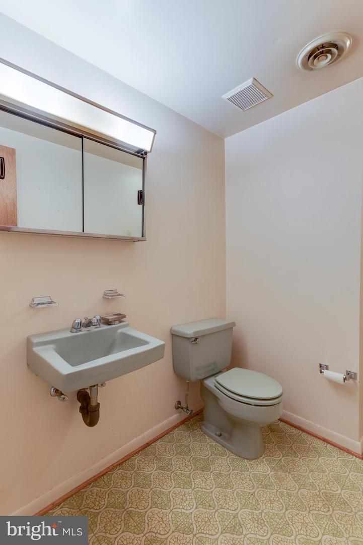 22362 Armstrong Dr Property Photo 26