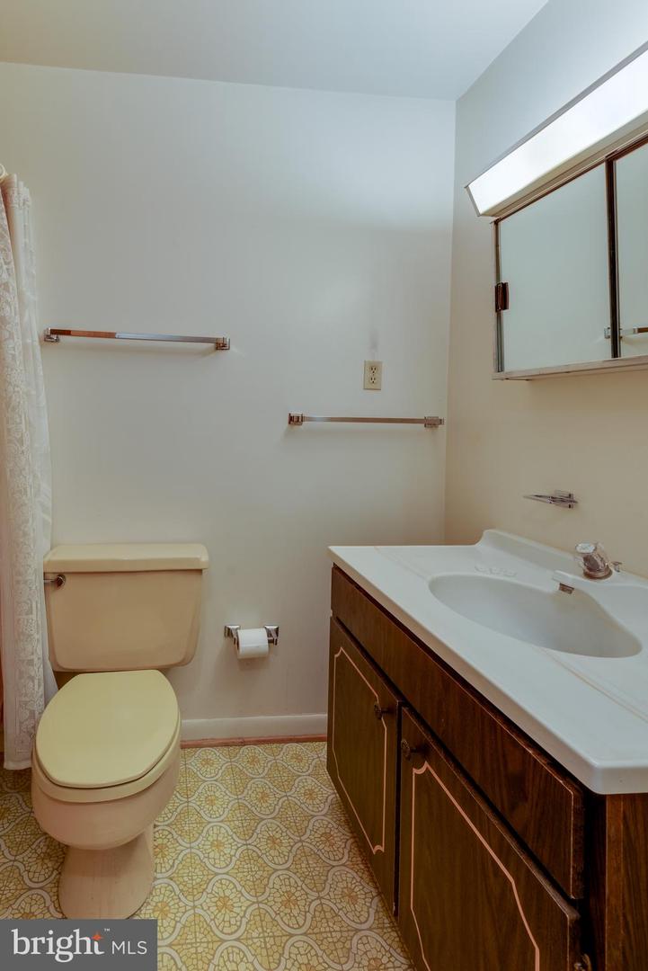 22362 Armstrong Dr Property Photo 28