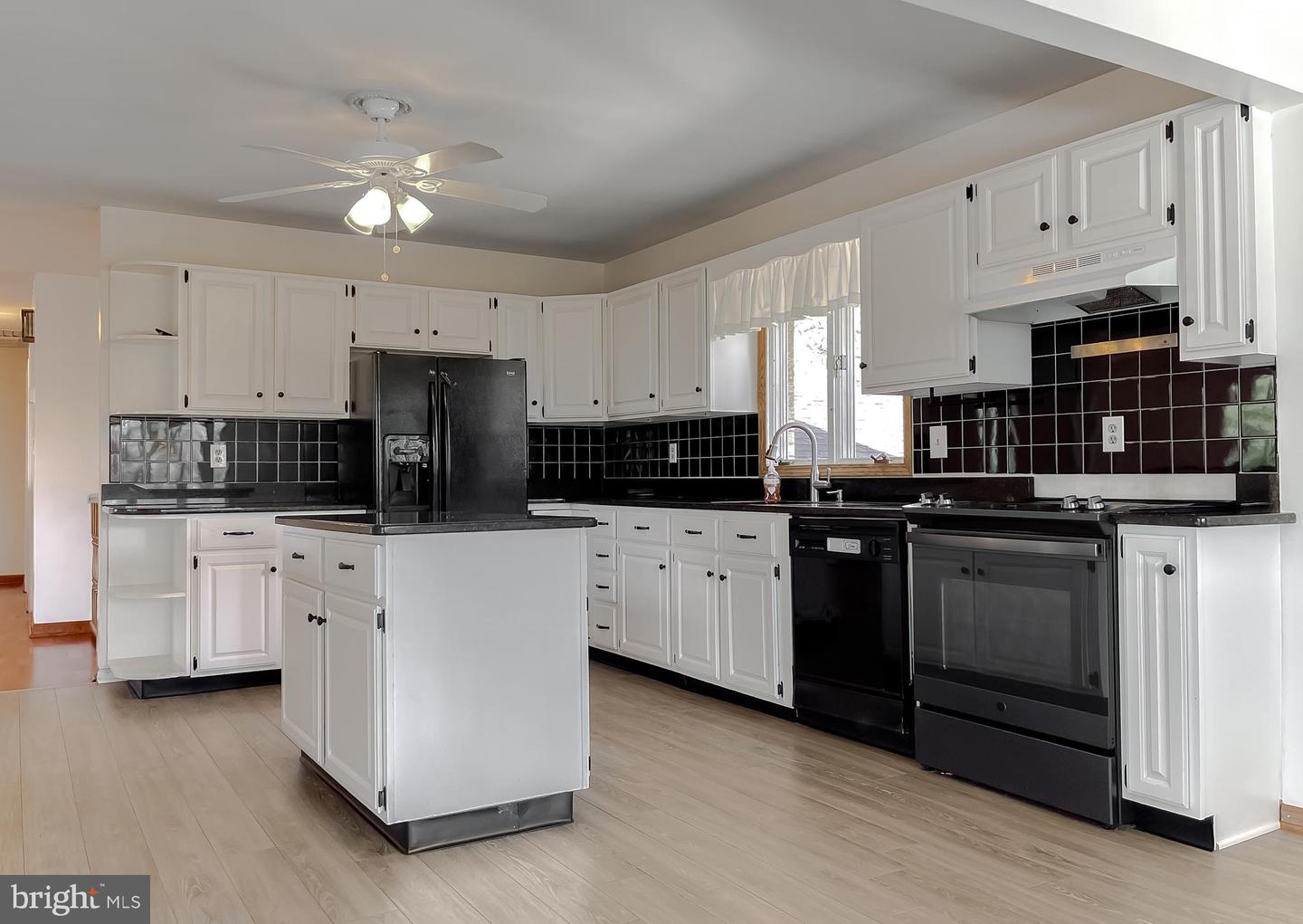 40827 Lake And Breton View Dr Property Photo 20