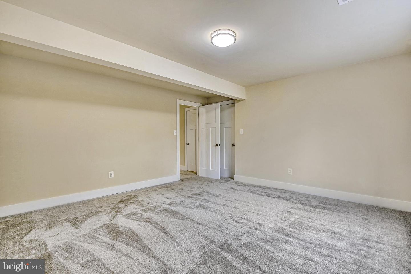 19103 Windsor Property Photo 32