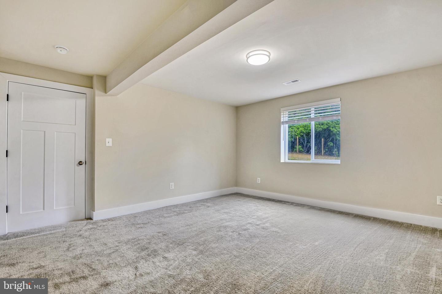 19103 Windsor Property Photo 33