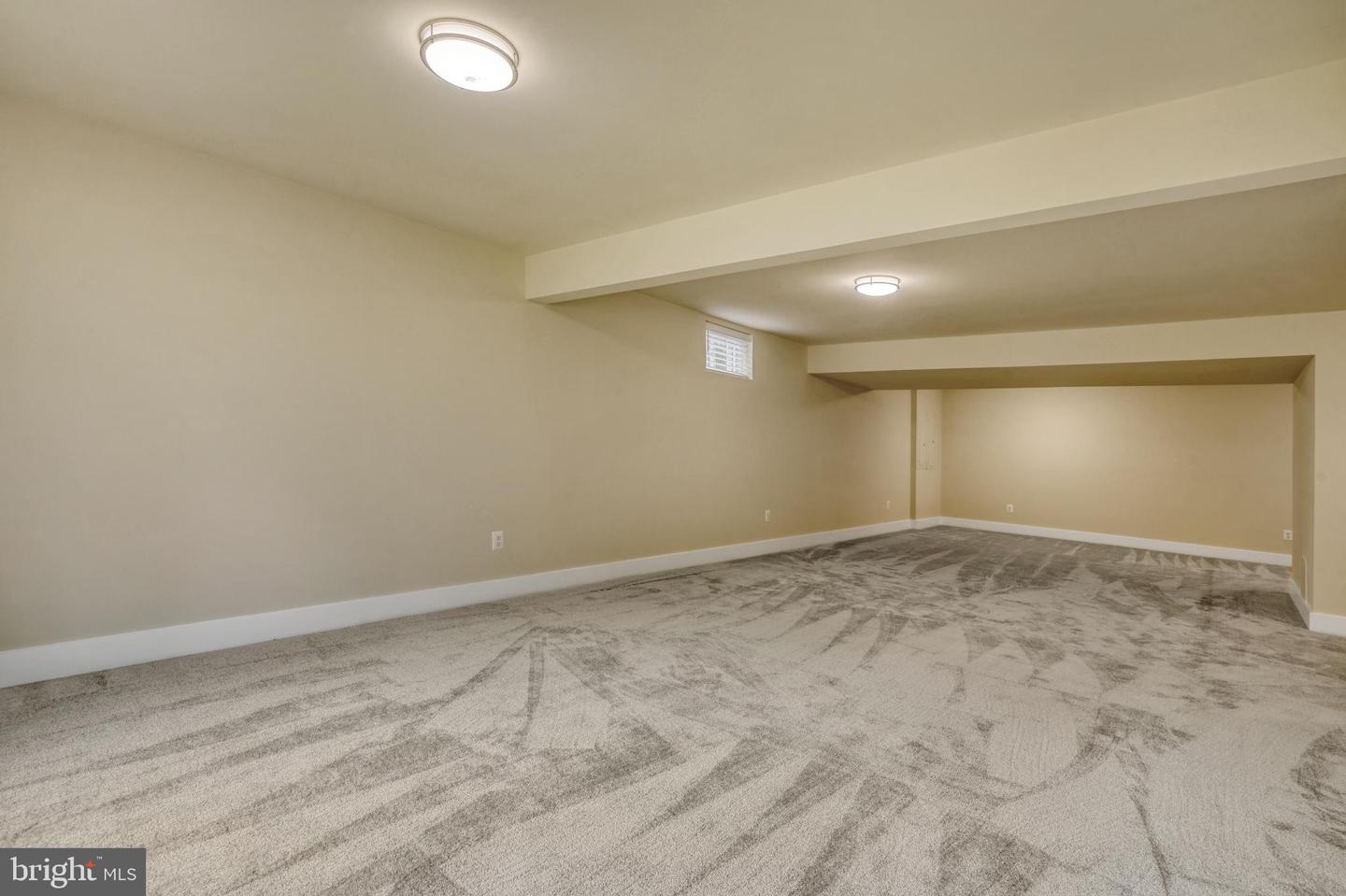 19103 Windsor Property Photo 40