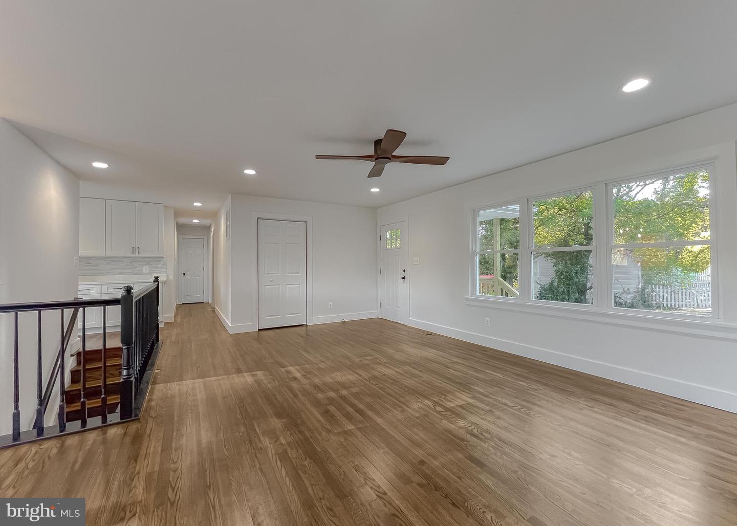 43088 Island View Property Photo 7