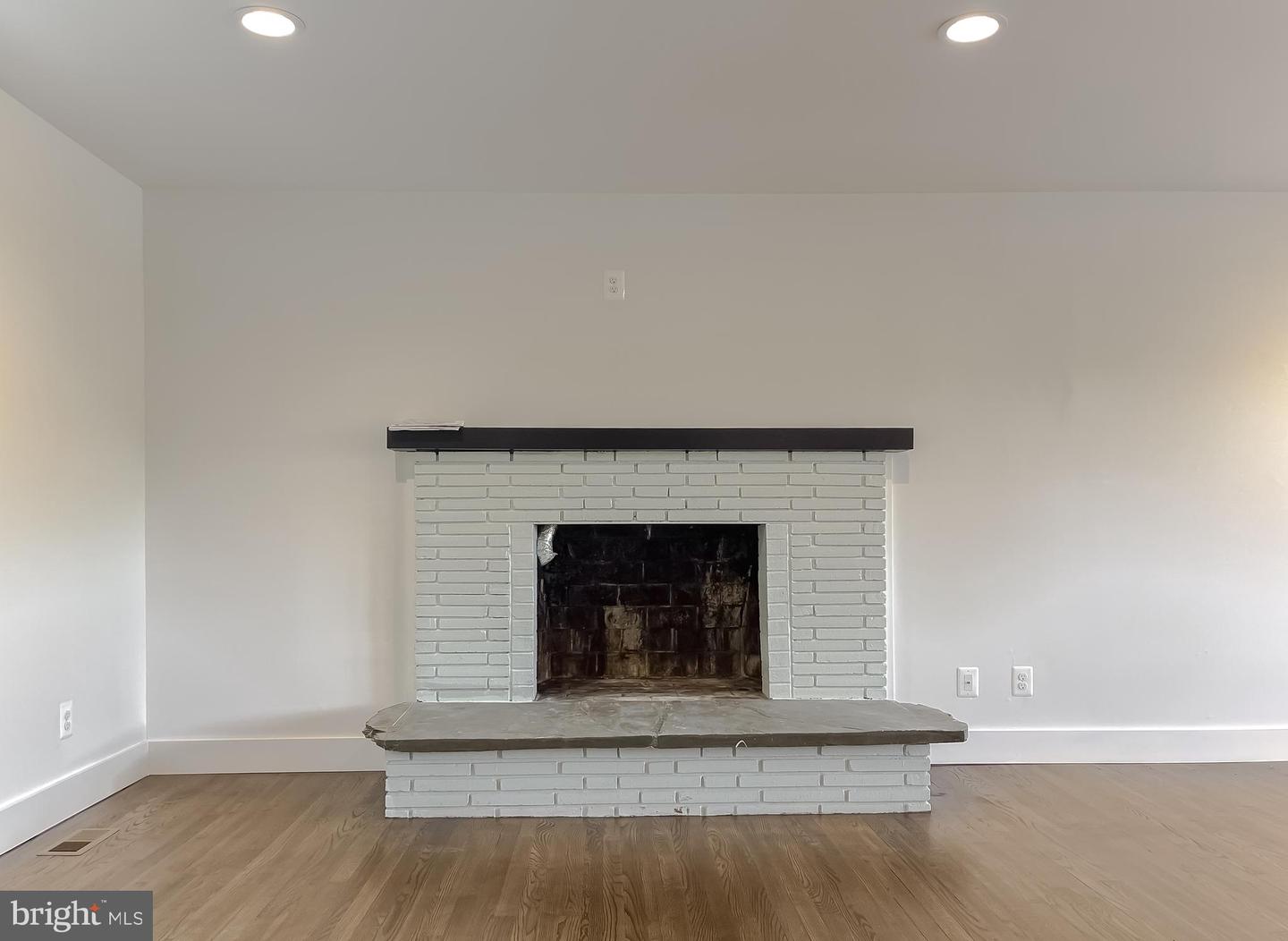43088 Island View Property Photo 9