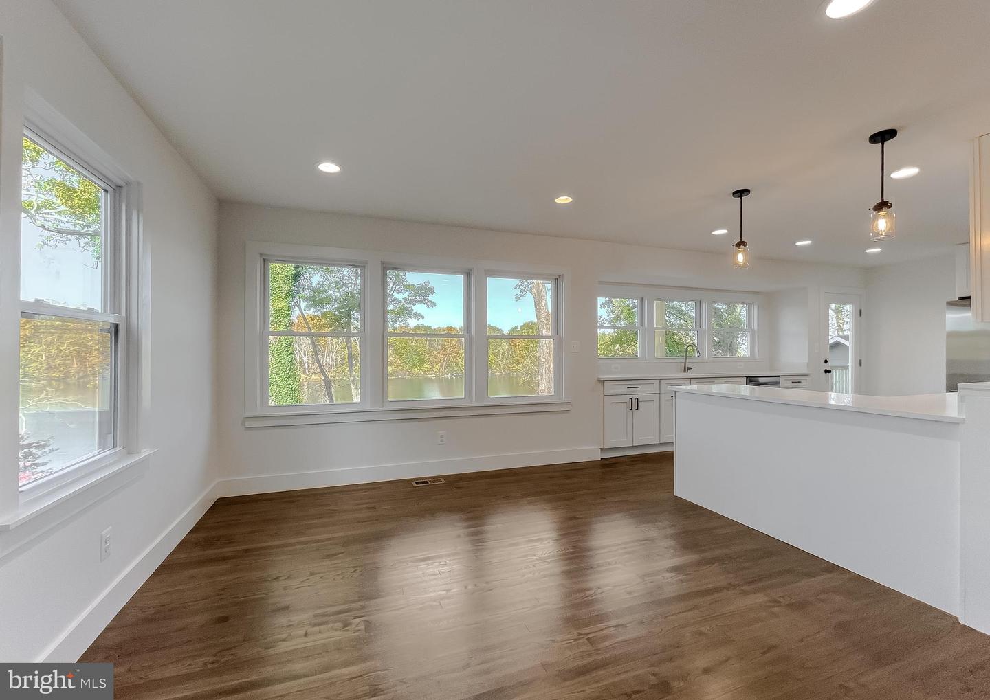 43088 Island View Property Photo 12