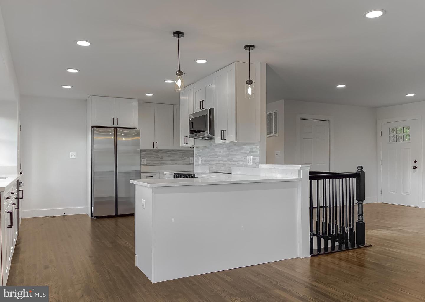 43088 Island View Property Photo 14