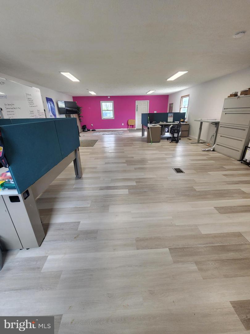 27935 Three Notch Rd Property Photo 4