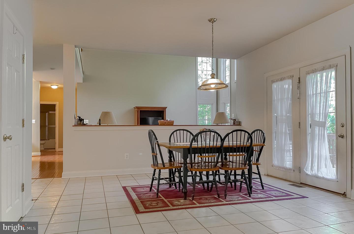 23273 Nicholson St Property Photo 16