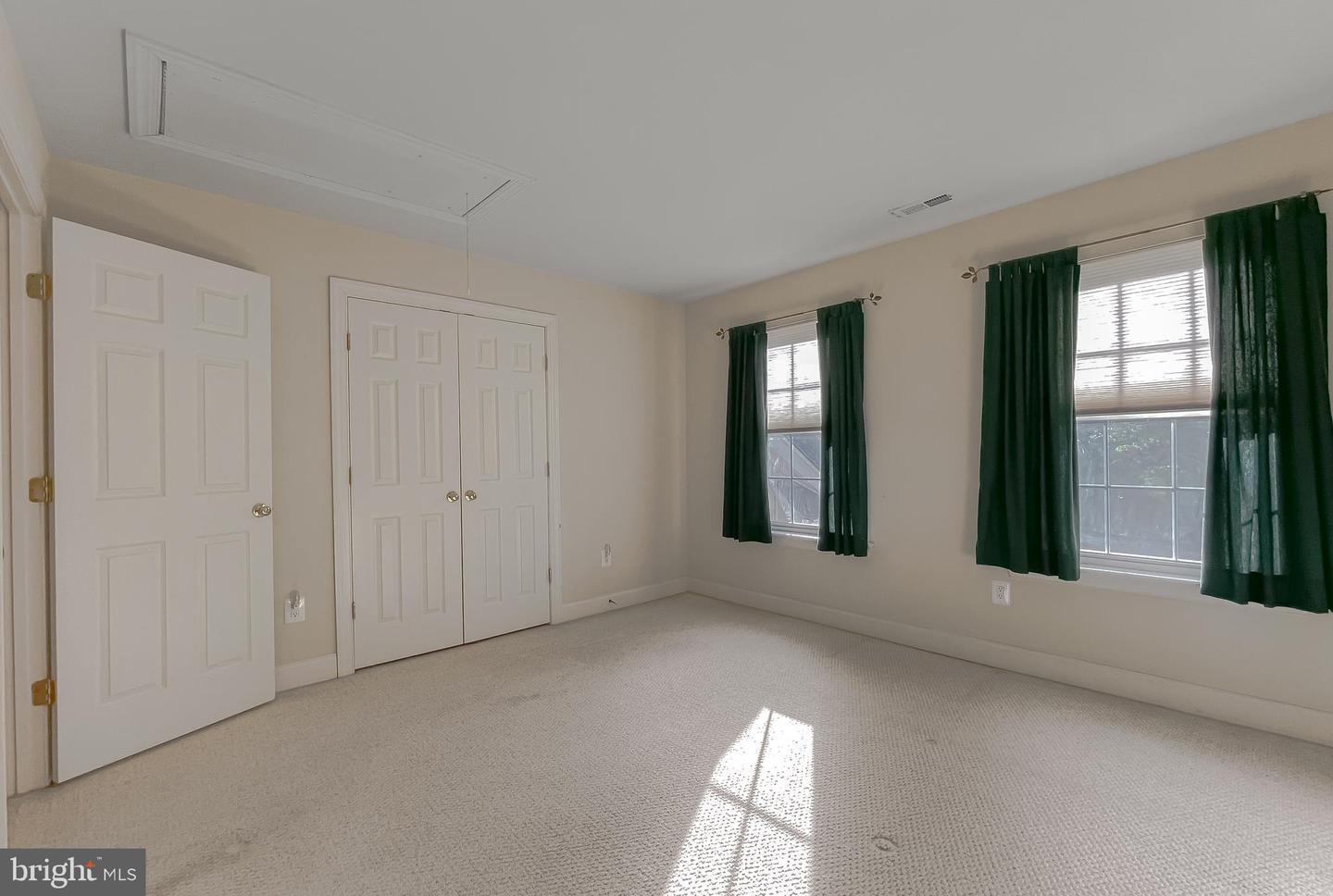 23273 Nicholson St Property Photo 36