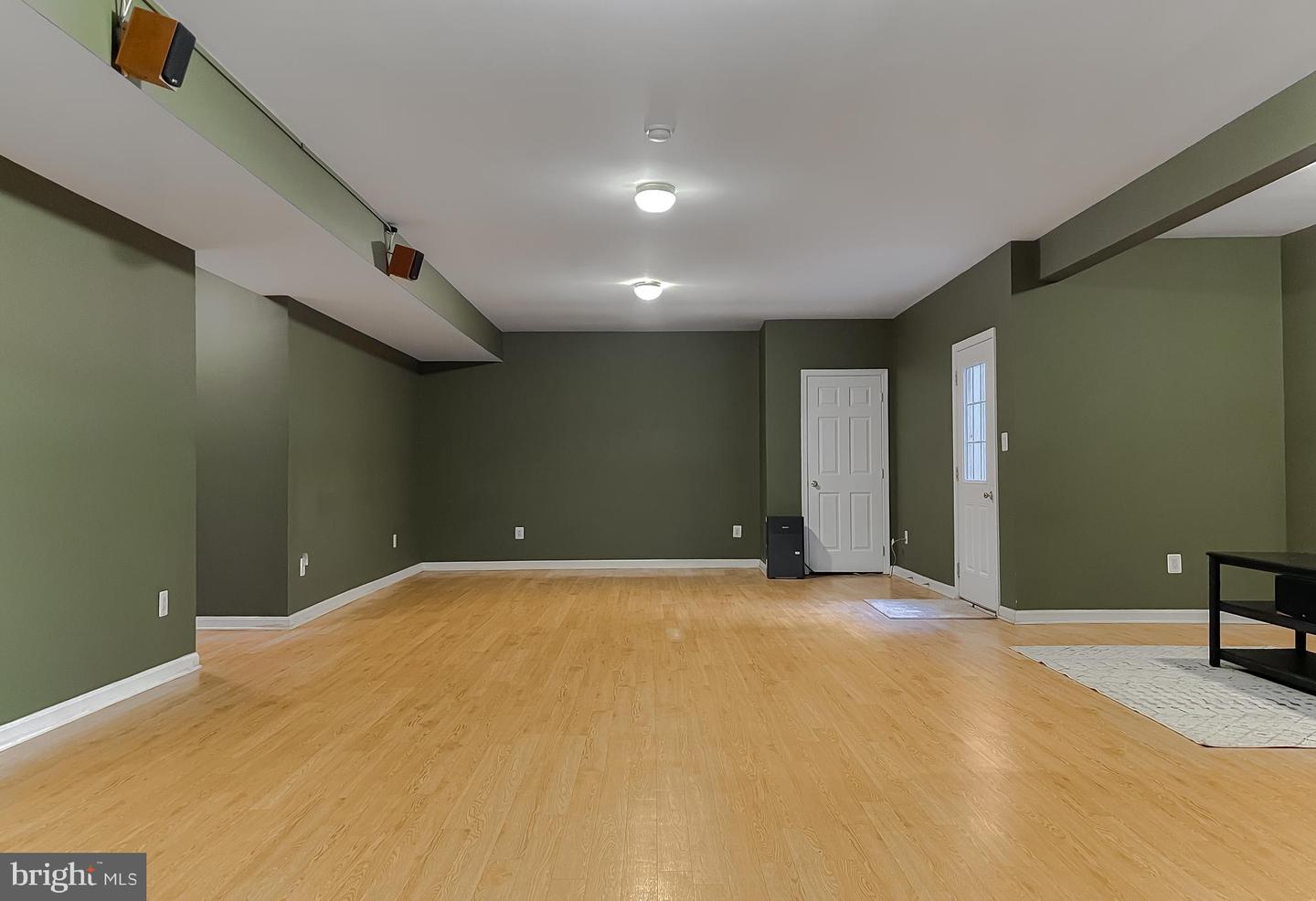 23273 Nicholson St Property Photo 47