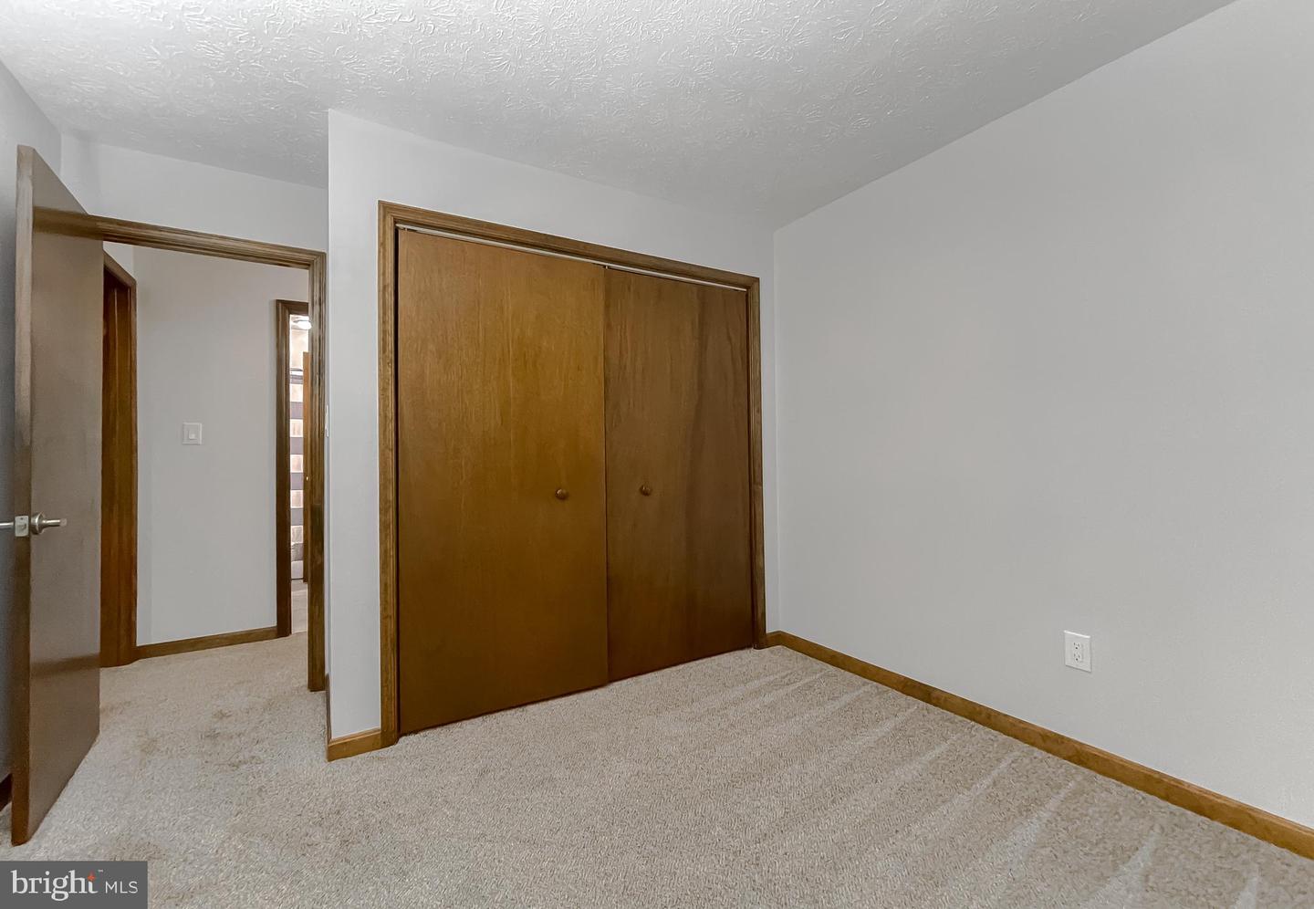 23240 Rosewood Ct #5 Property Photo 3