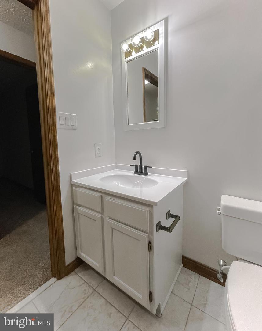 23240 Rosewood Ct #5 Property Photo 7