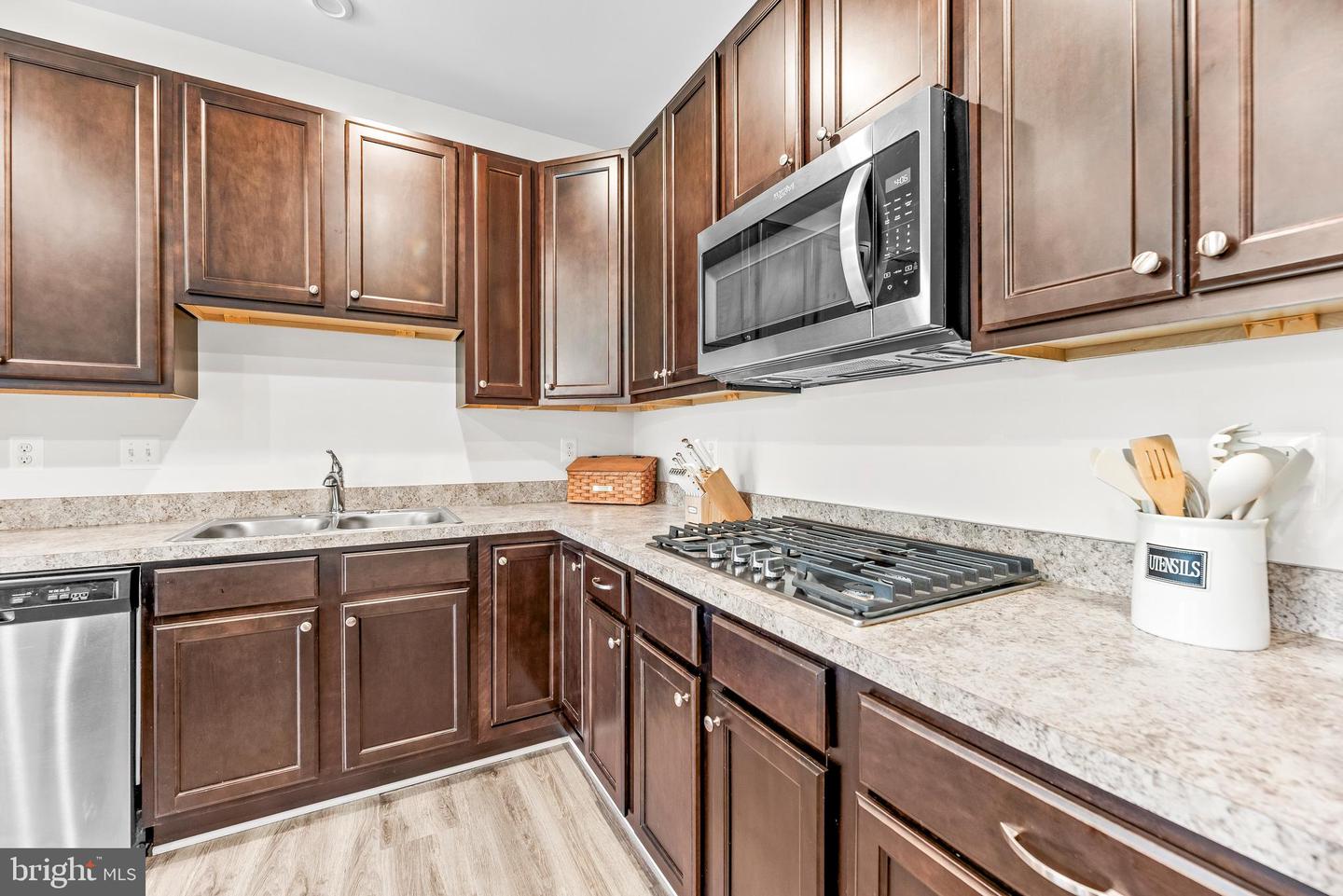 20833 Nick St Property Photo 12