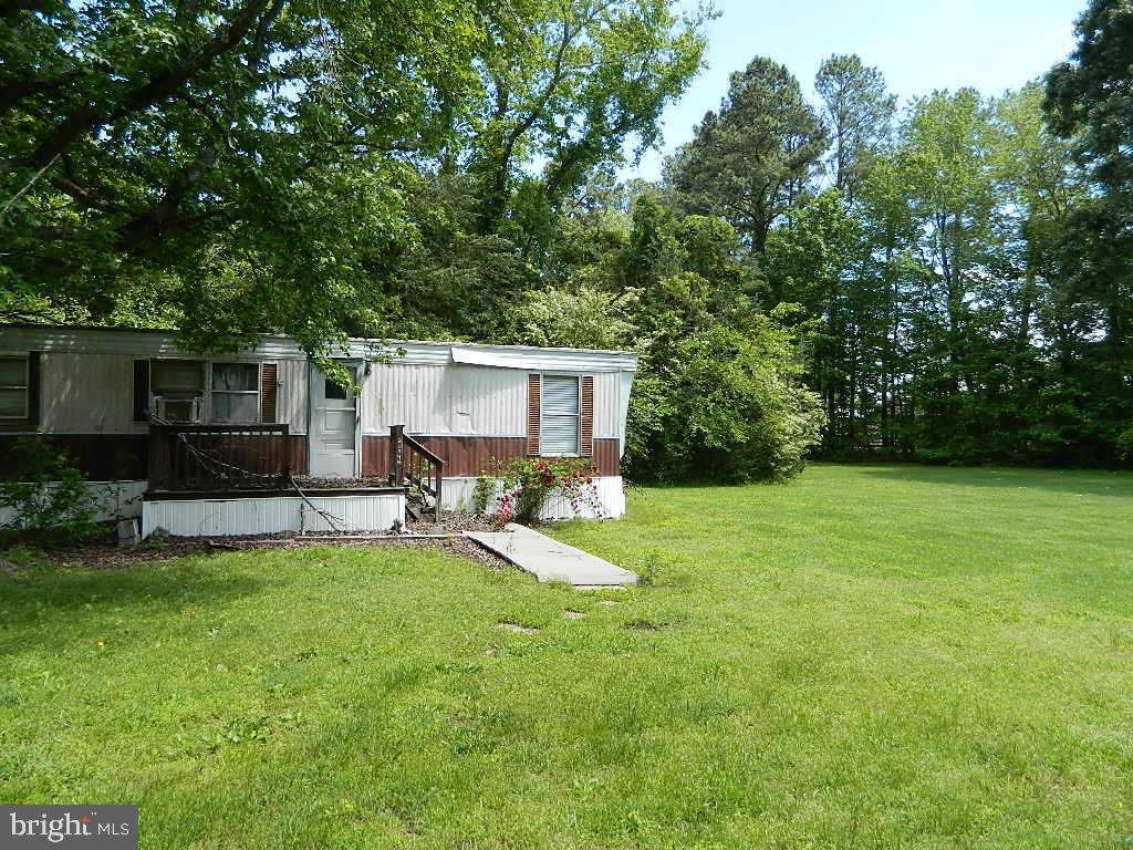 20944 Golden Thompson Rd Property Photo 3