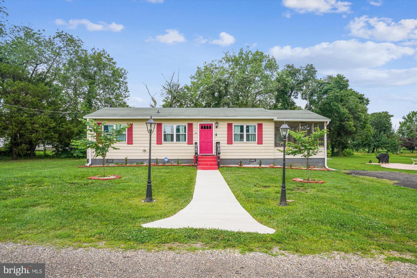 36557 Irving Rd Property Photo 1