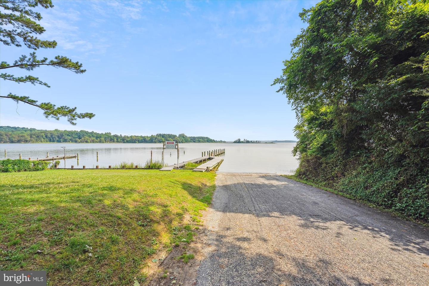 Bay Dr Property Photo 1