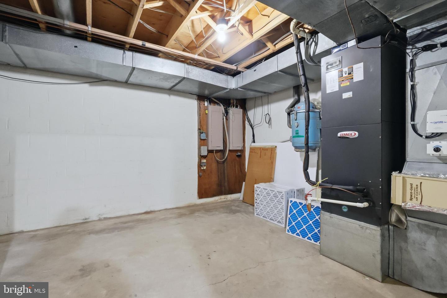 23500 River Rd Property Photo 78