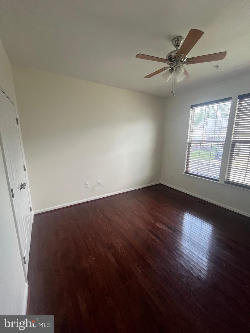 46118 Seabiscuit Ct Property Photo 9