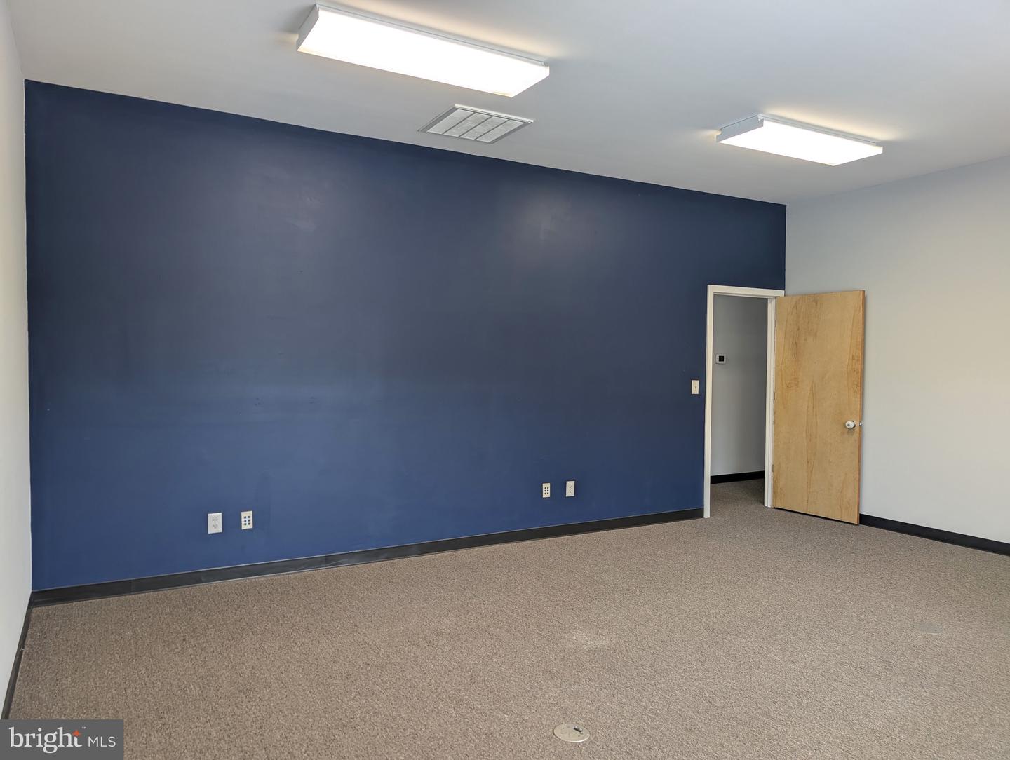 23680 Three Notch Rd #201 Property Photo 10
