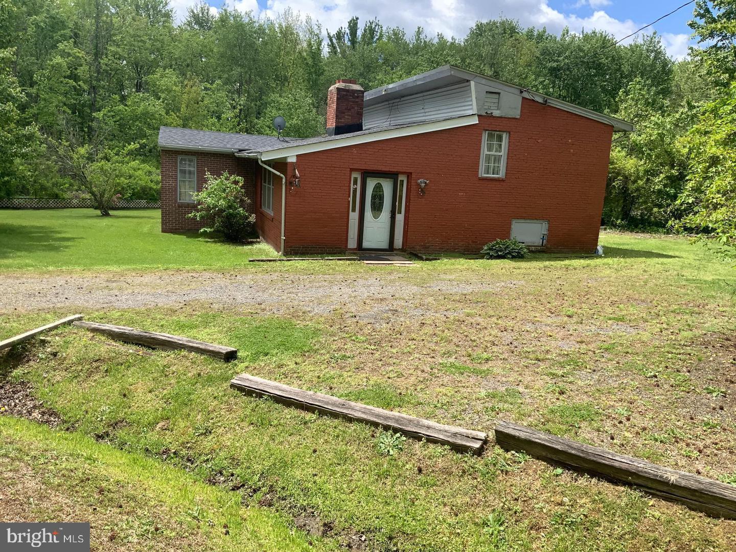 36061 Roosevelt Blvd Property Photo 1