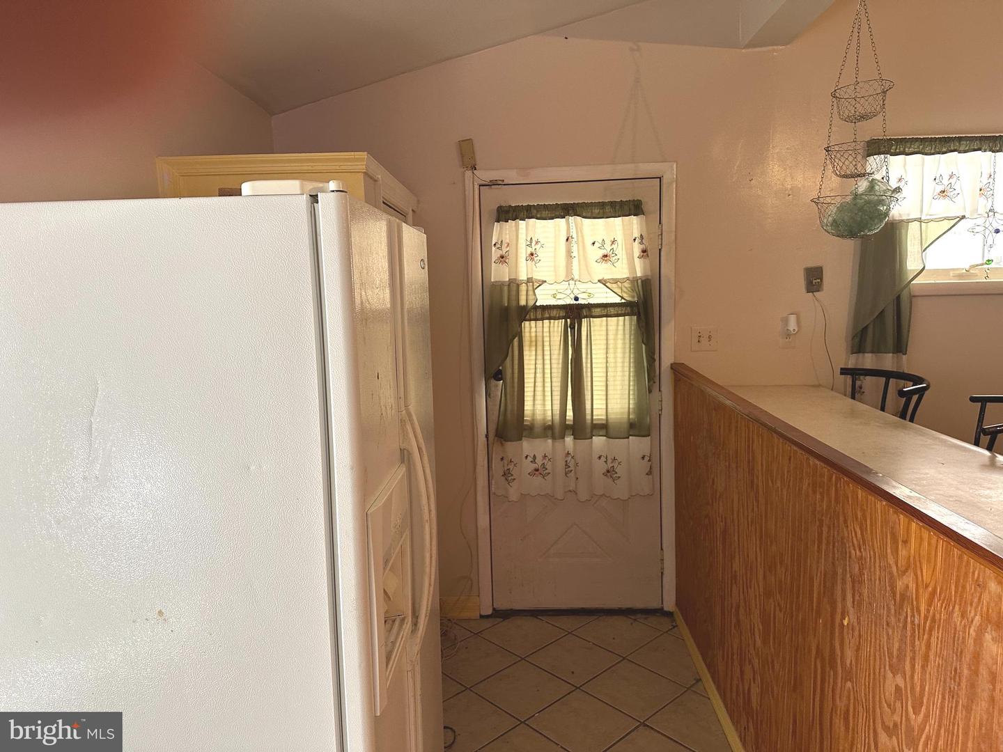 36061 Roosevelt Blvd Property Photo 5