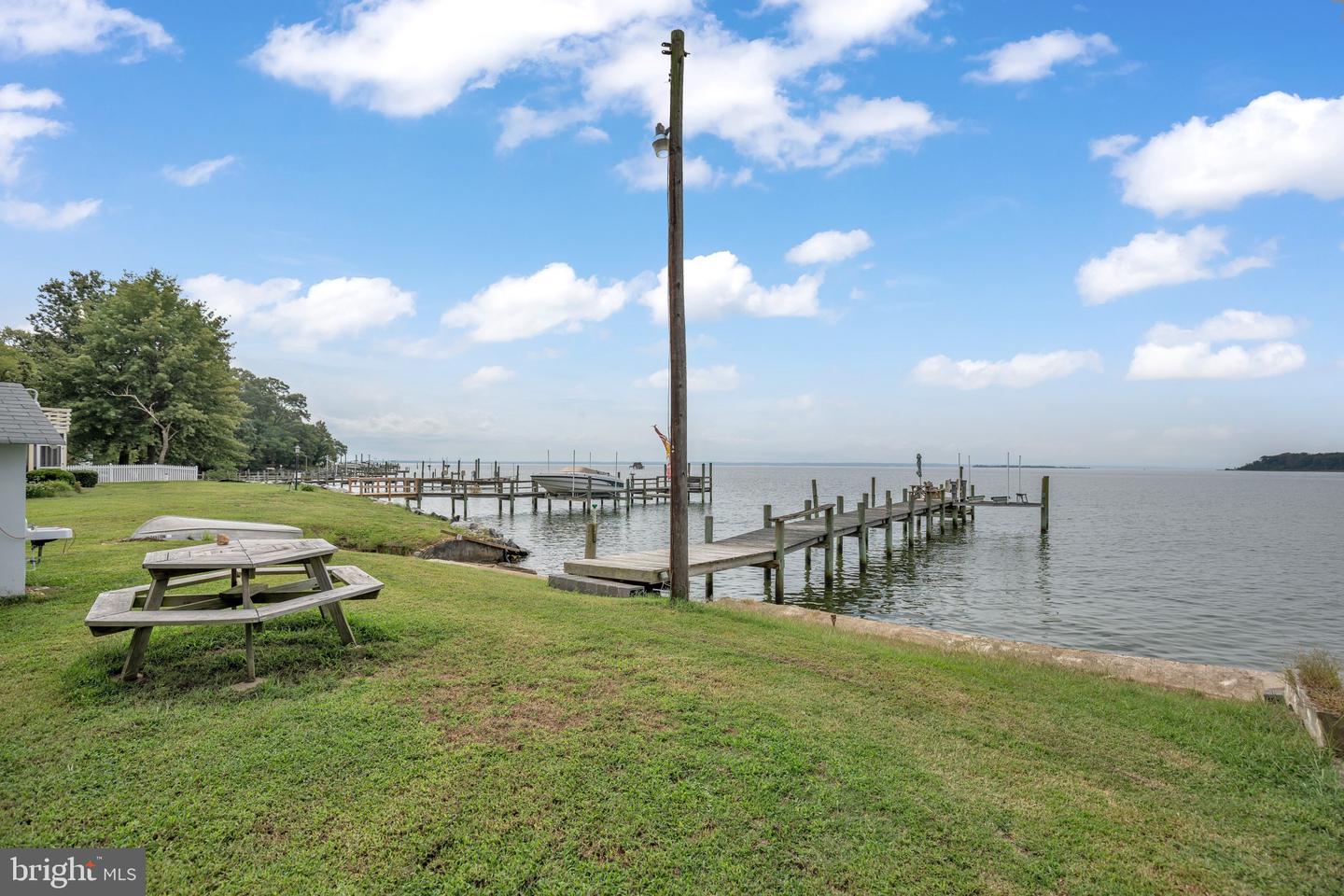 20798 Waterside Dr Property Photo 8