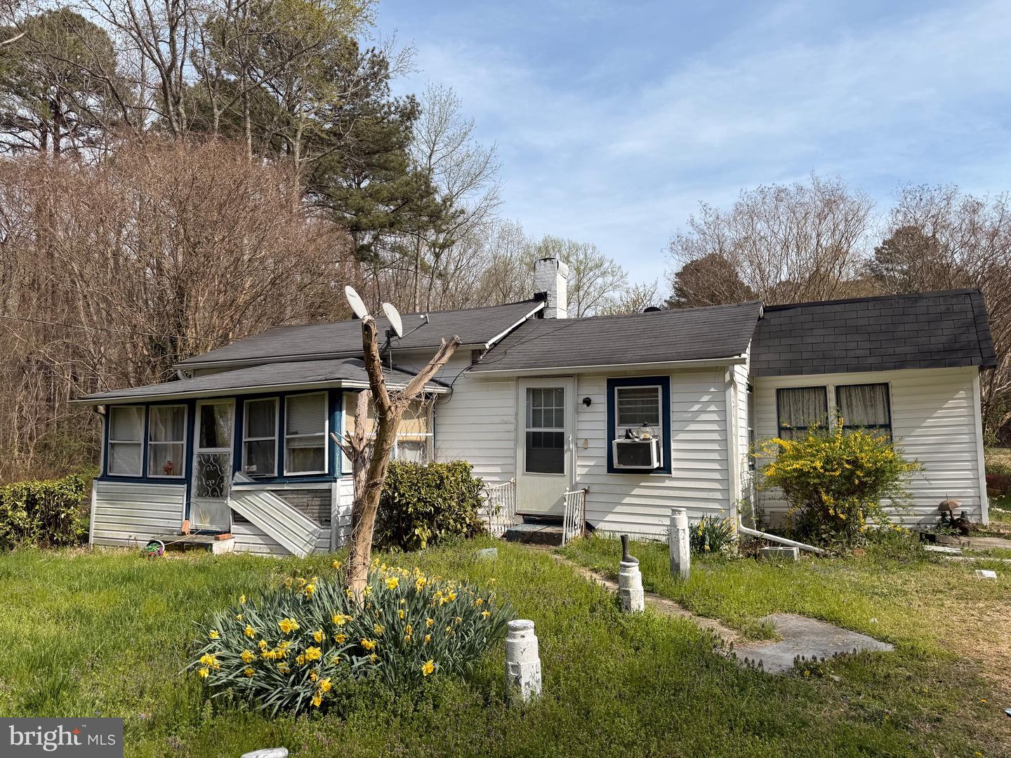 47923 Beachville Property Photo 1