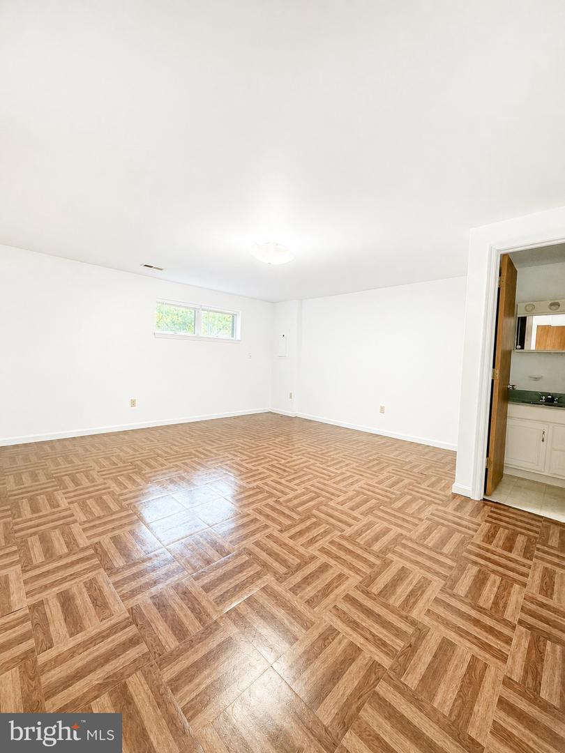 22424 Greenview Ct Property Photo 35