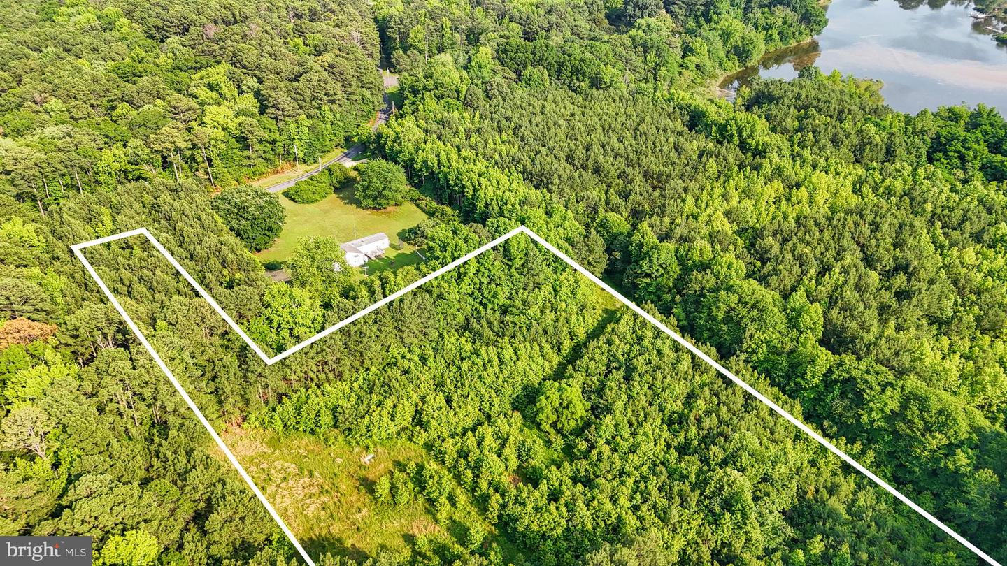 21047 Abell Rd Property Photo 1
