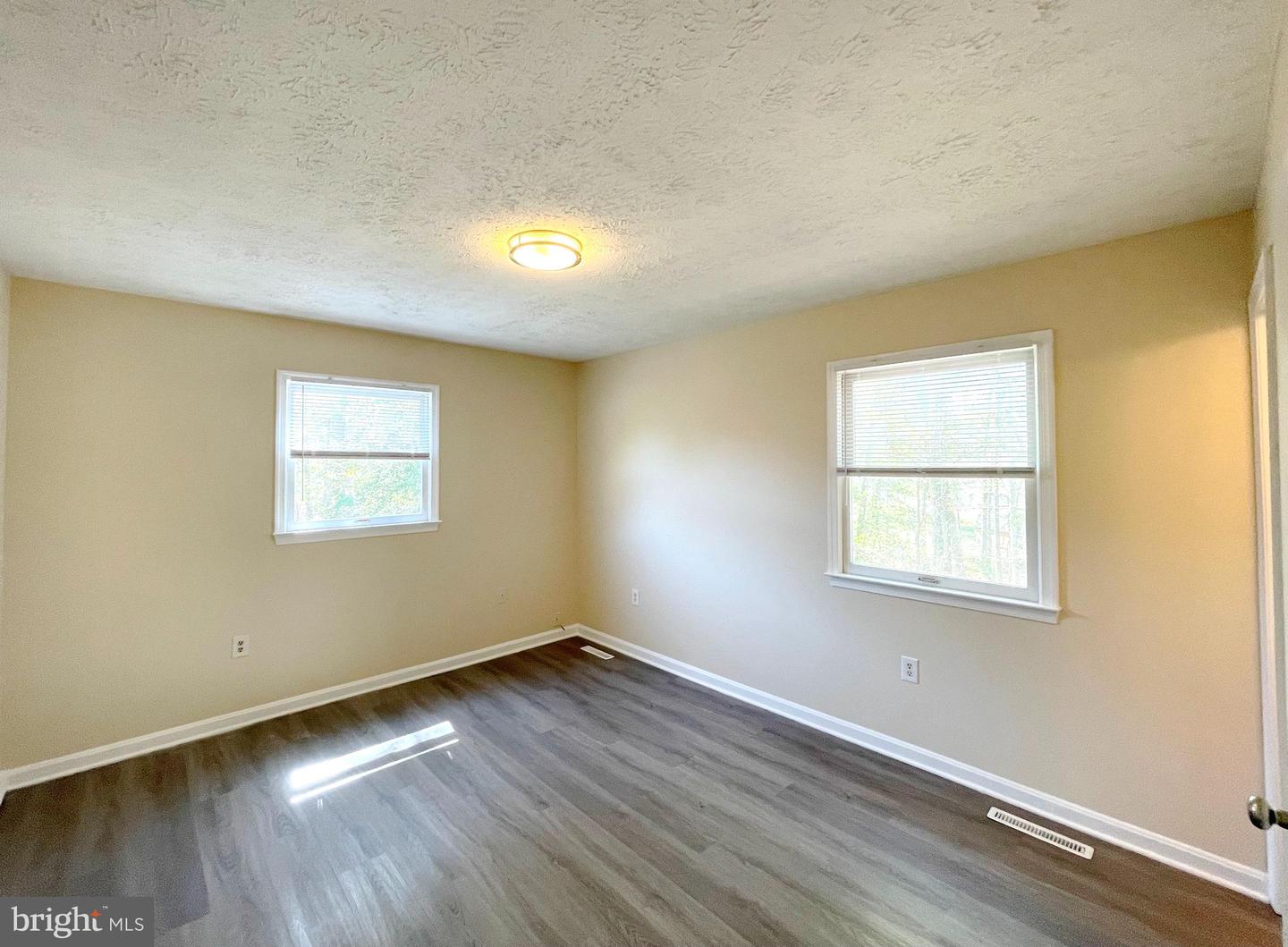 45743 Dee Ct Property Photo 15