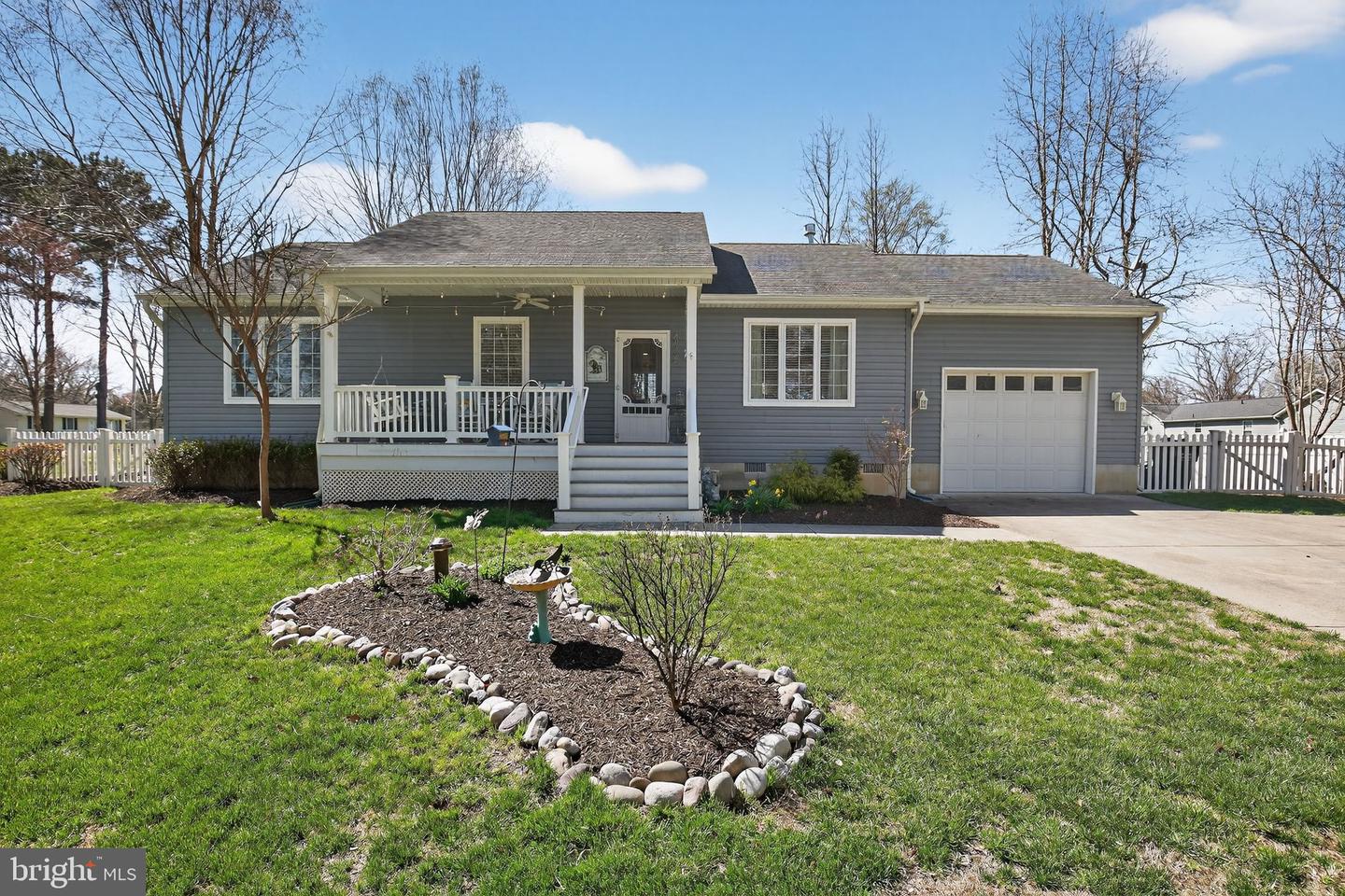 40426 Bay Dr Property Photo 3