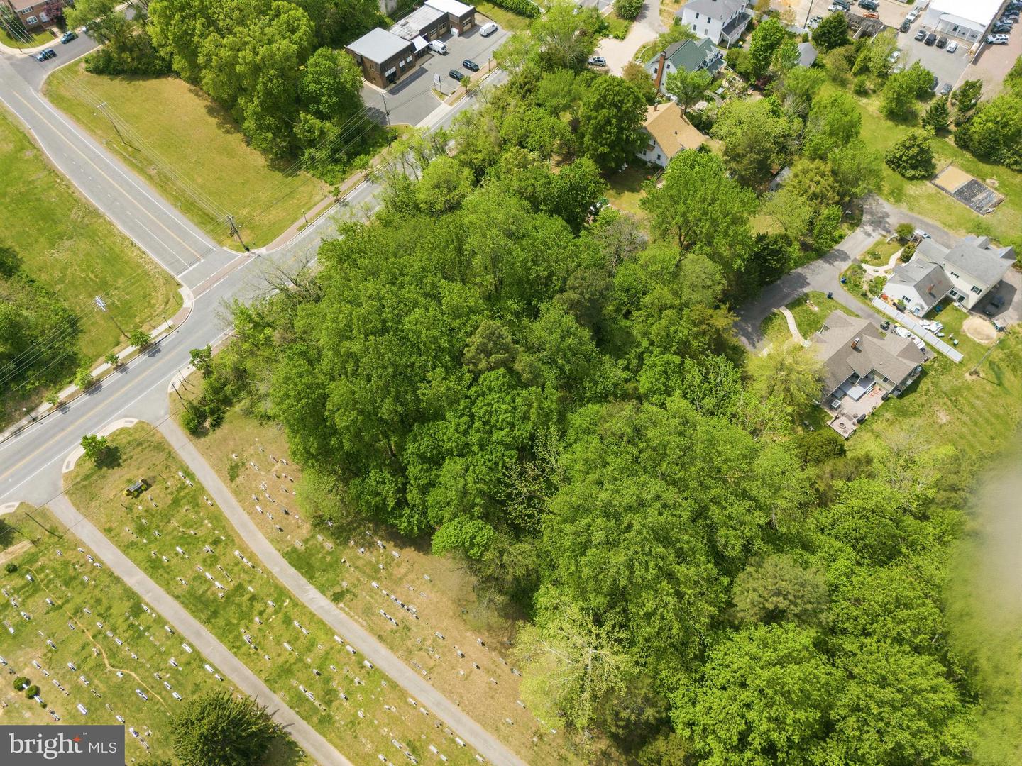 41708 Fenwick St Property Photo 4