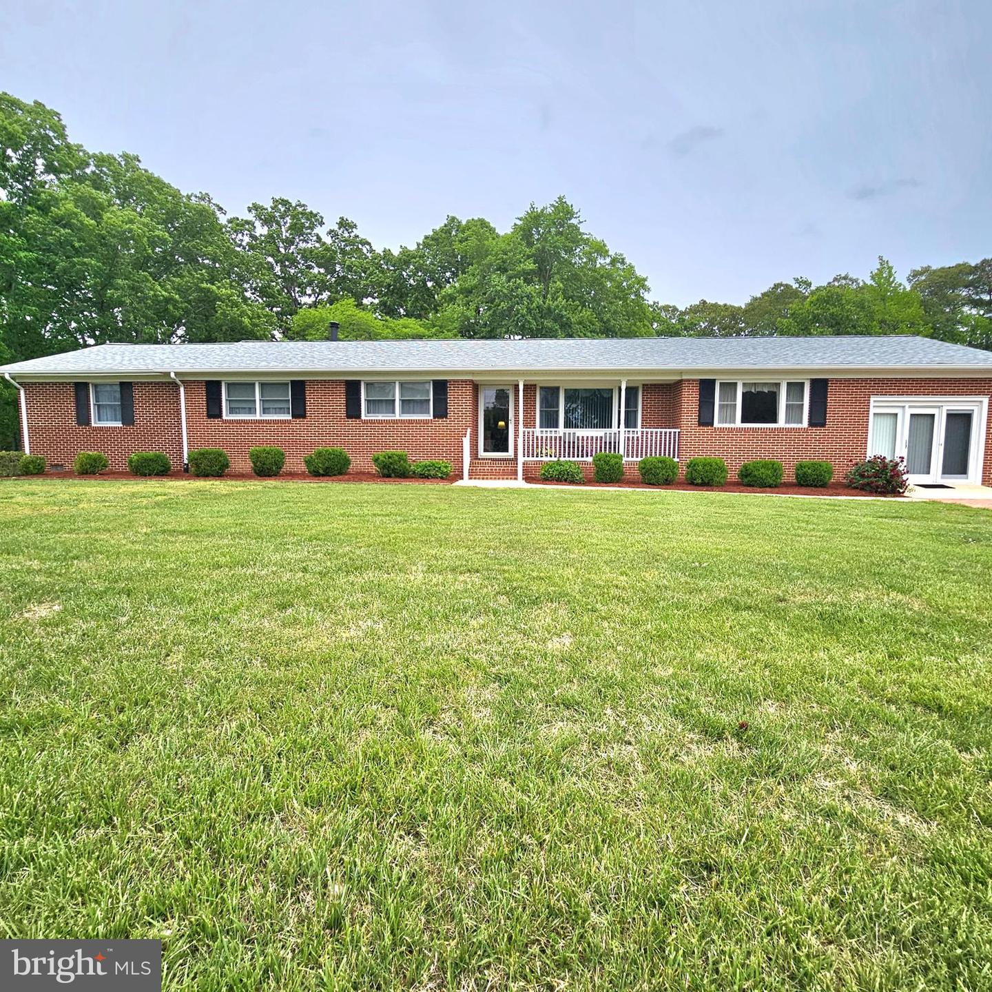 20098 Piney Point Rd Property Photo 1