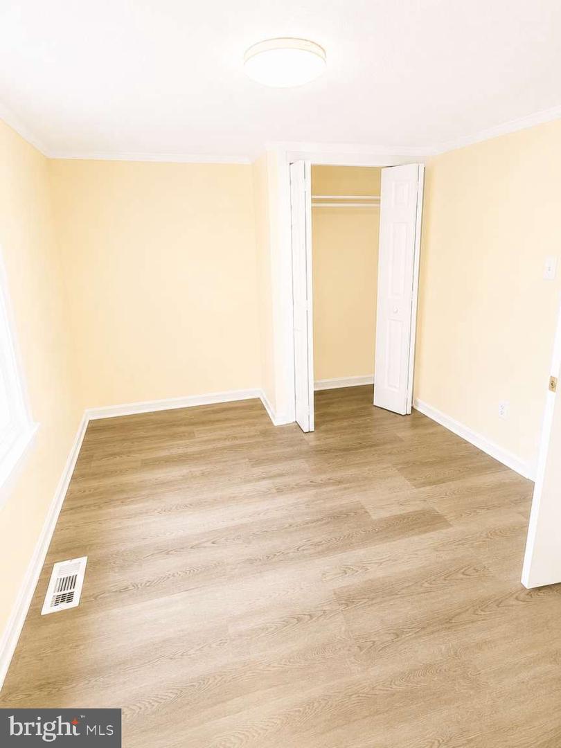 25263 Sotterley Rd Property Photo 10