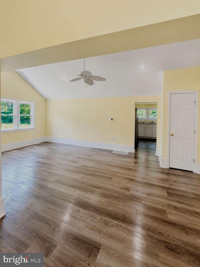 25263 Sotterley Rd Property Photo 11