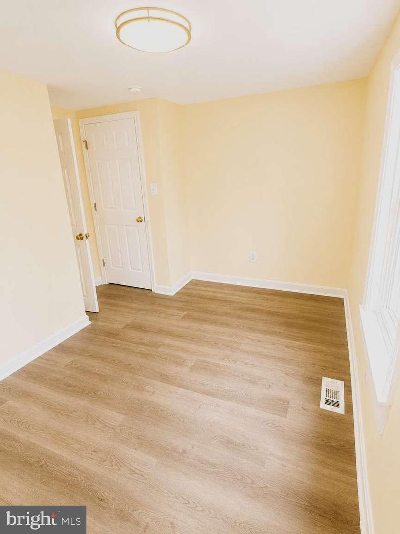 25263 Sotterley Rd Property Photo 16