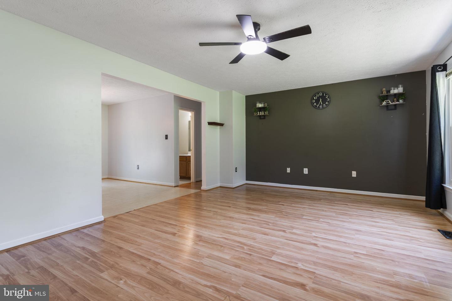 37362 E Spicer Dr Property Photo 4
