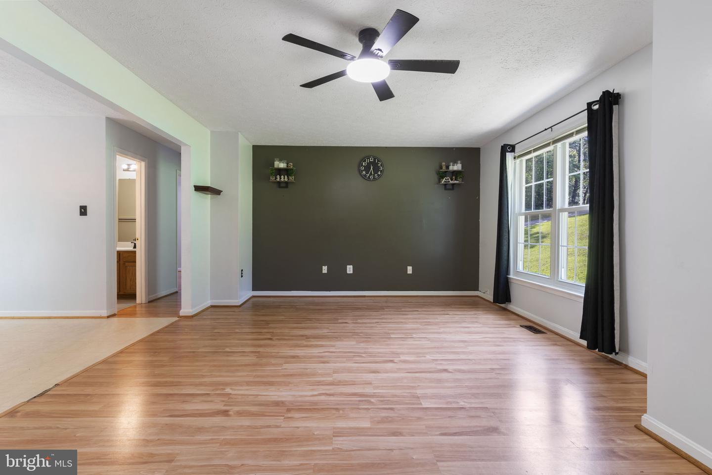 37362 E Spicer Dr Property Photo 5