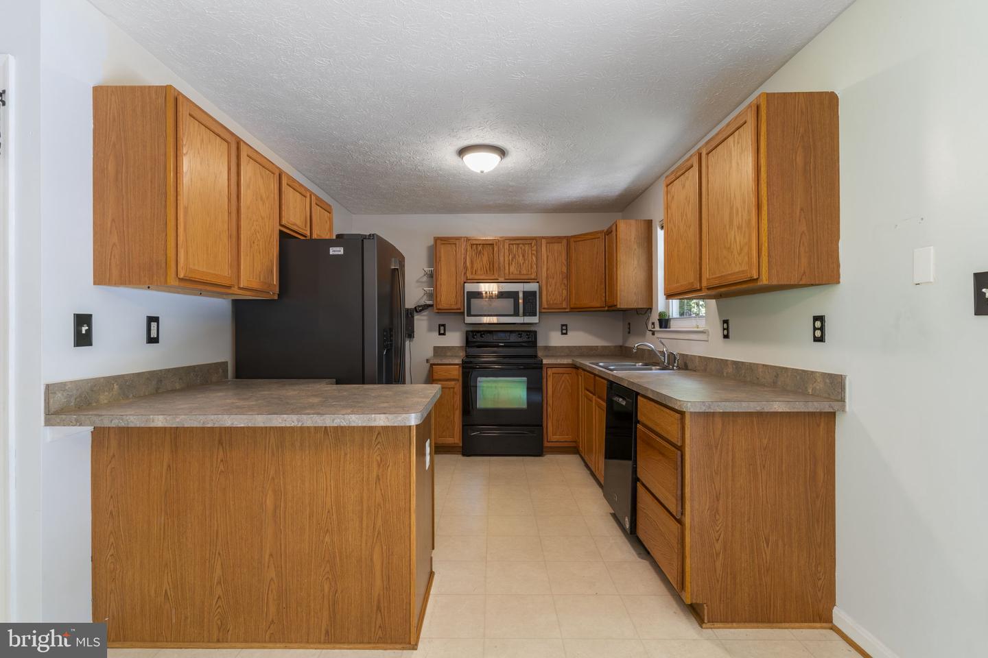 37362 E Spicer Dr Property Photo 10