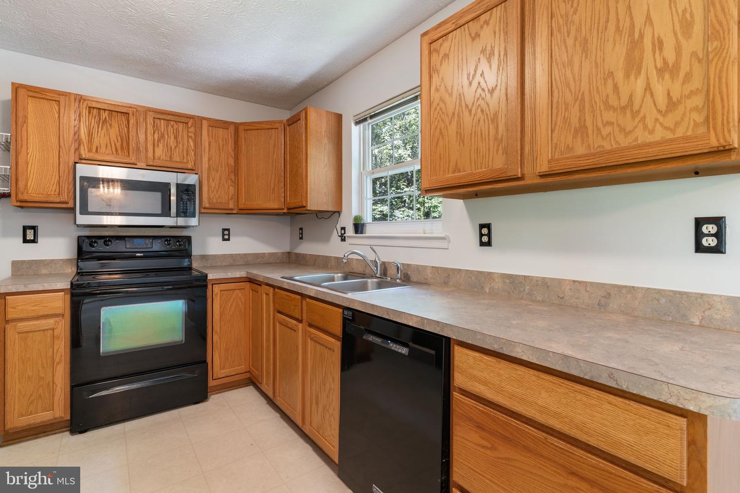 37362 E Spicer Dr Property Photo 11