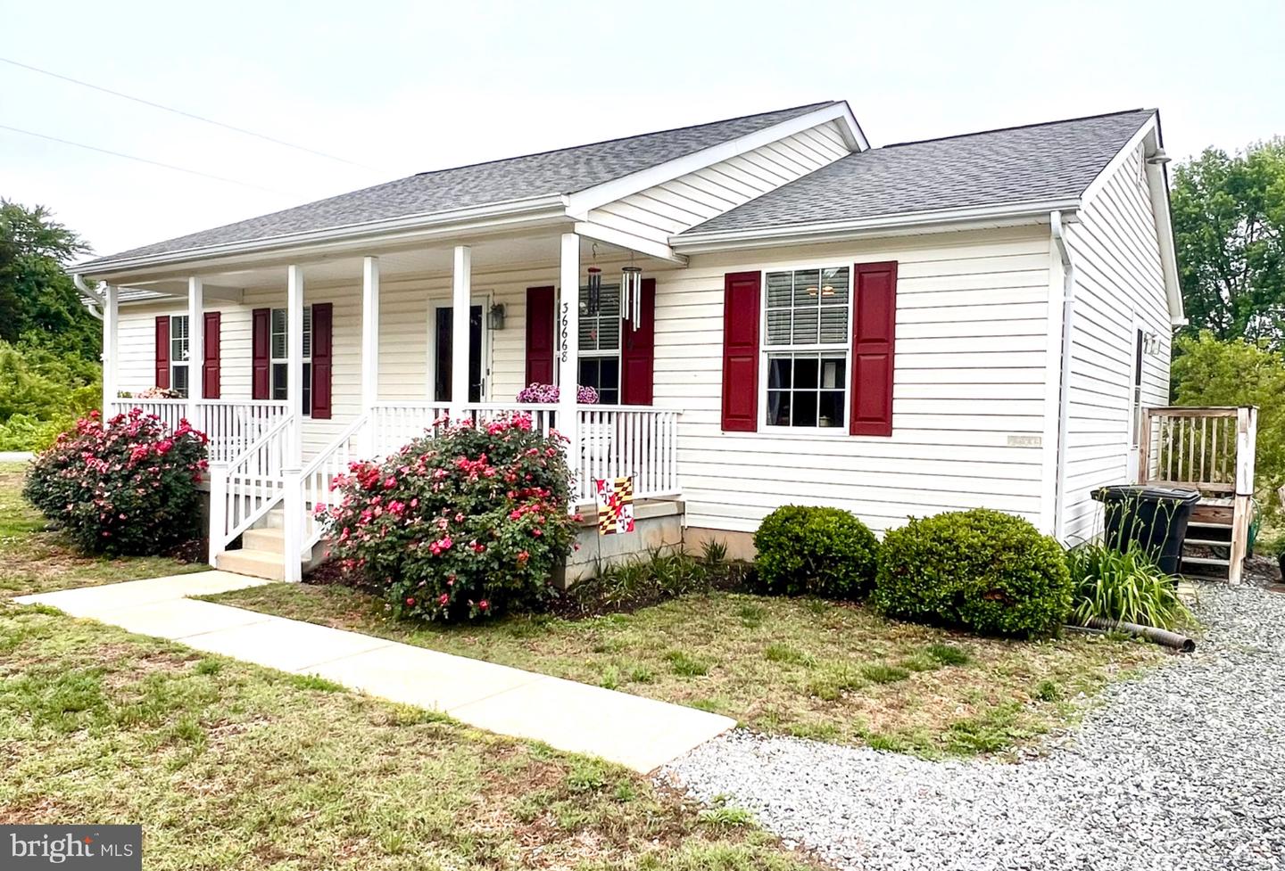 36668 Owens Dr Property Photo 5