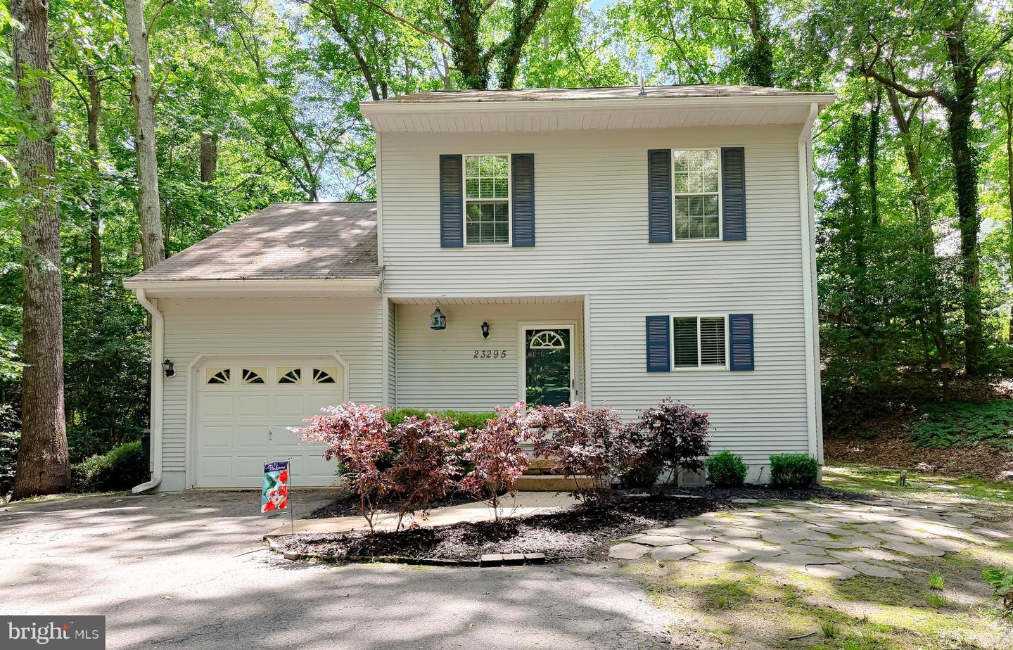 23295 WHITE ELM CT