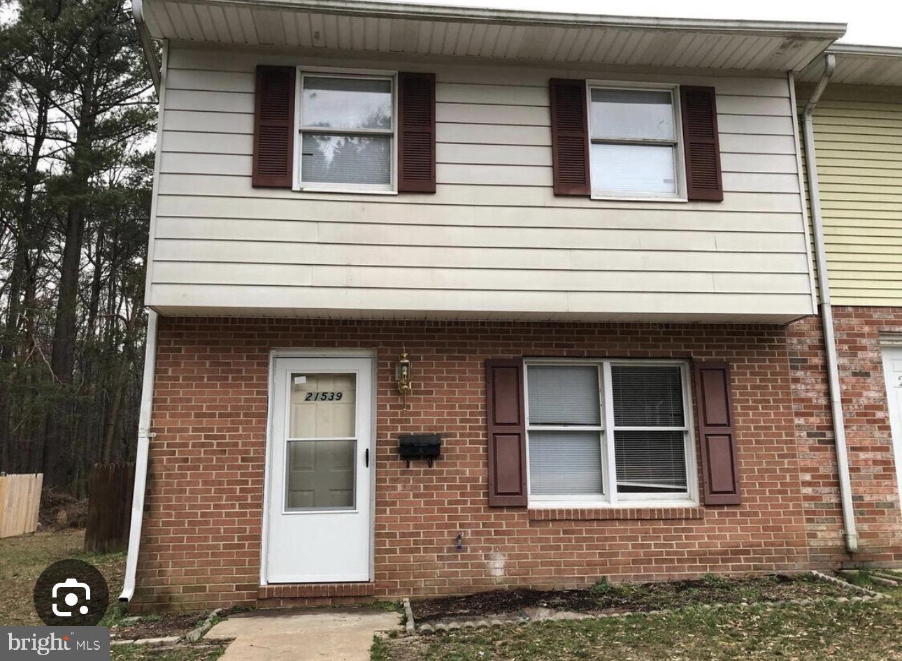 21539 Old Missouri St Property Photo 1
