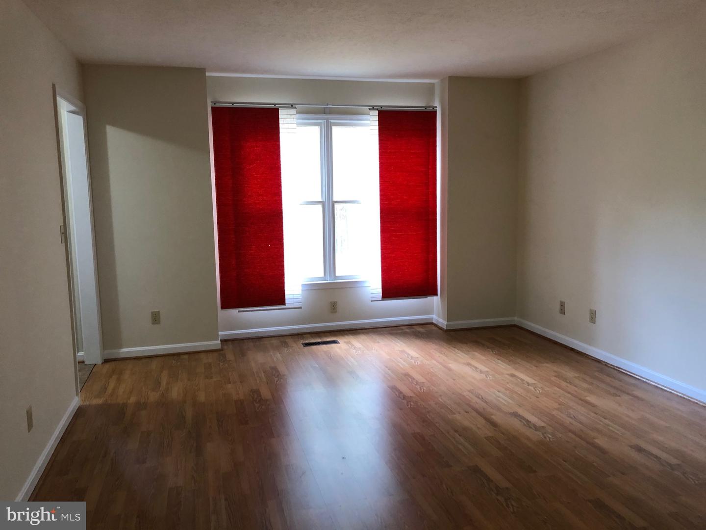 21113 Arbor Ct Property Photo 2