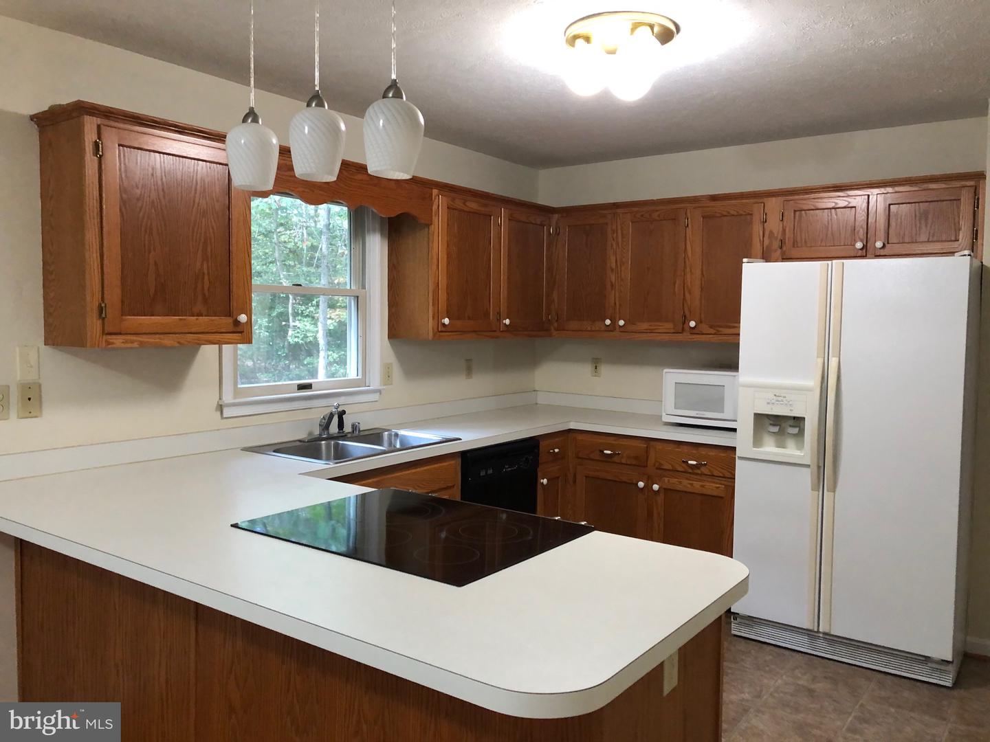 21113 Arbor Ct Property Photo 3