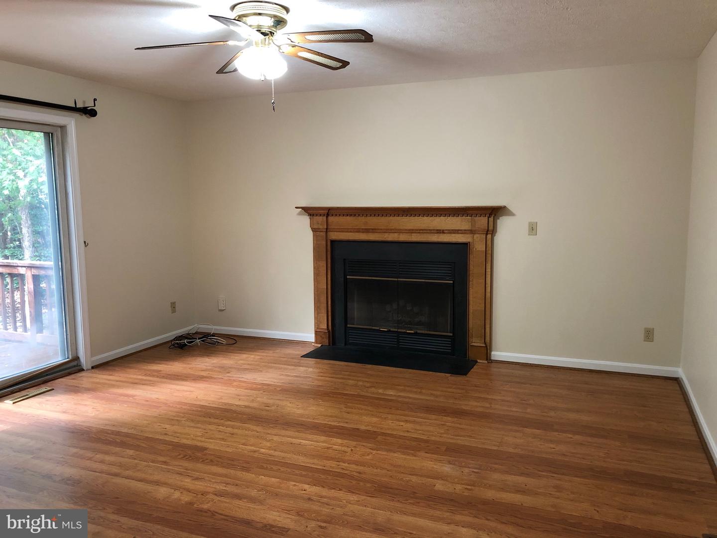 21113 Arbor Ct Property Photo 5