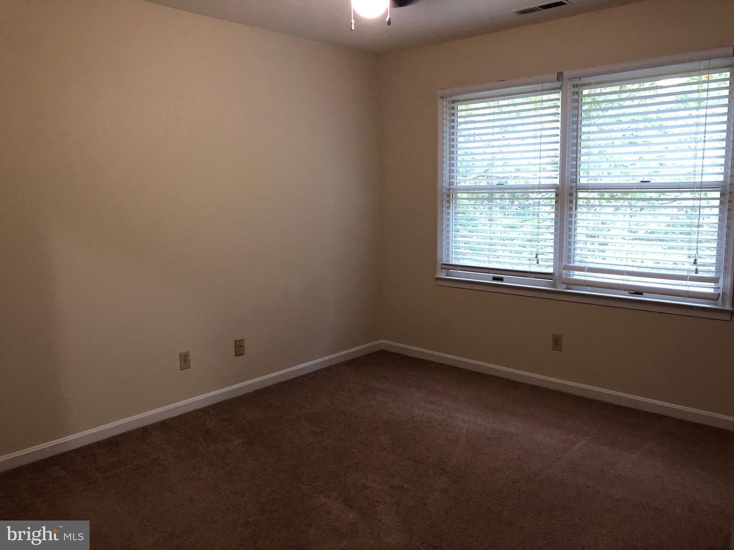 21113 Arbor Ct Property Photo 8