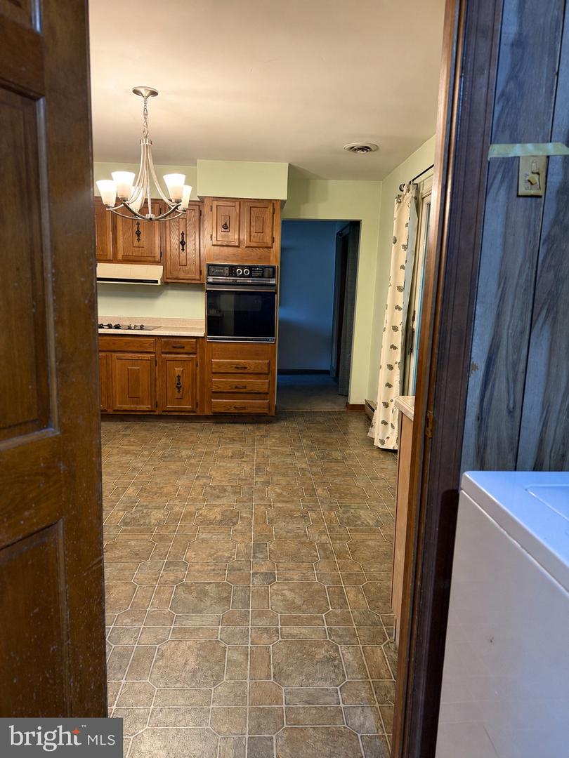13589 Point Lookout Rd Property Photo 4